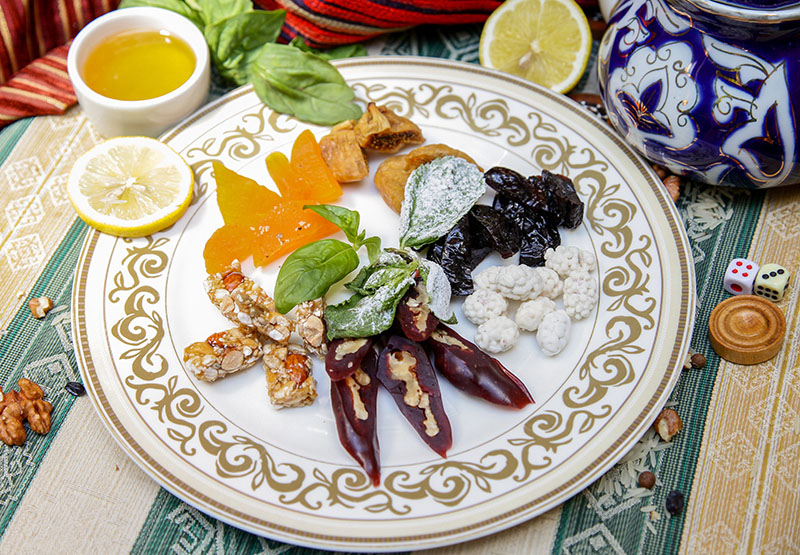 Празднуем с лучшими: ресторану Тюбетейка на Тарасовской 10 лет Празднуем с лучшими: ресторану Тюбетейка на Тарасовской 10 лет