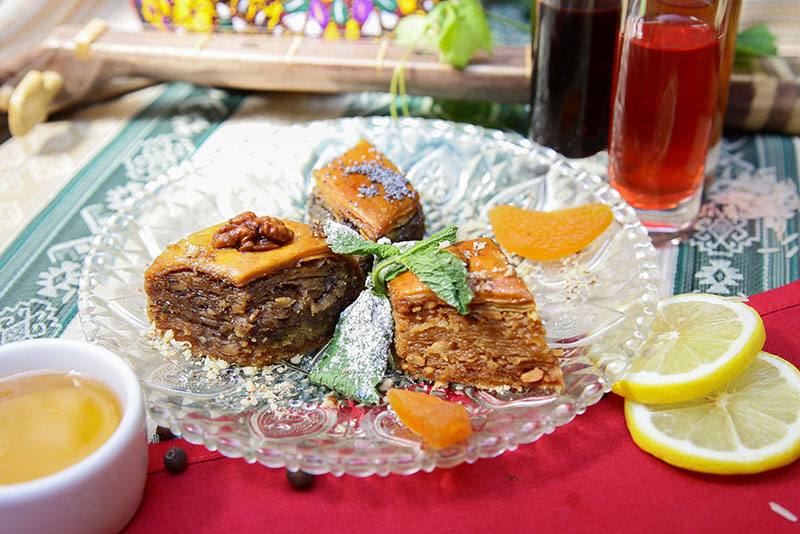 Празднуем с лучшими: ресторану Тюбетейка на Тарасовской 10 лет Празднуем с лучшими: ресторану Тюбетейка на Тарасовской 10 лет