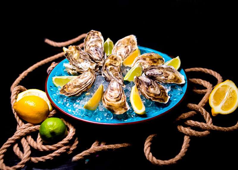Устрицы в ресторанах Киева: что, где и почем Устрицы в ресторанах Киева: что, где и почем