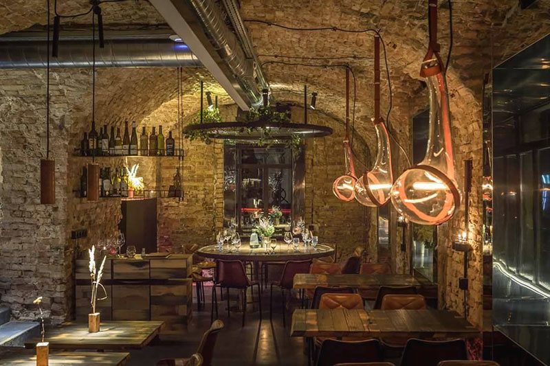 Новое место (Киев): вдохновляющий Win Bar на Подоле Новое место (Киев): вдохновляющий Win Bar на Подоле