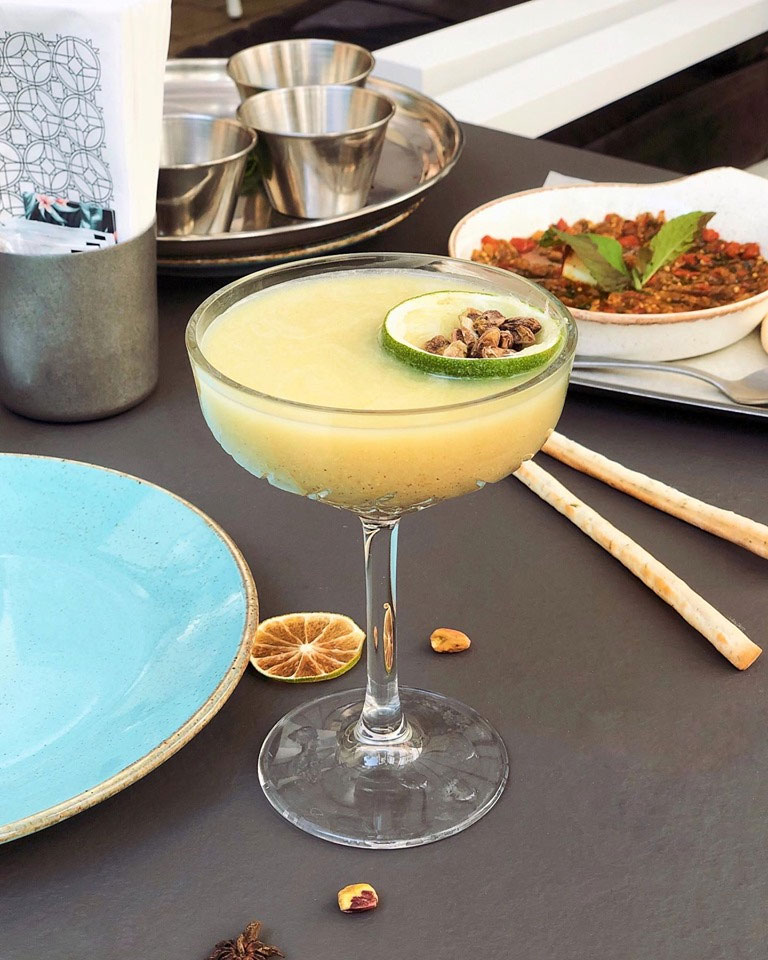 Дванадцять ресторанів Києва з авторськими коктейлями Дванадцять ресторанів Києва з авторськими коктейлями