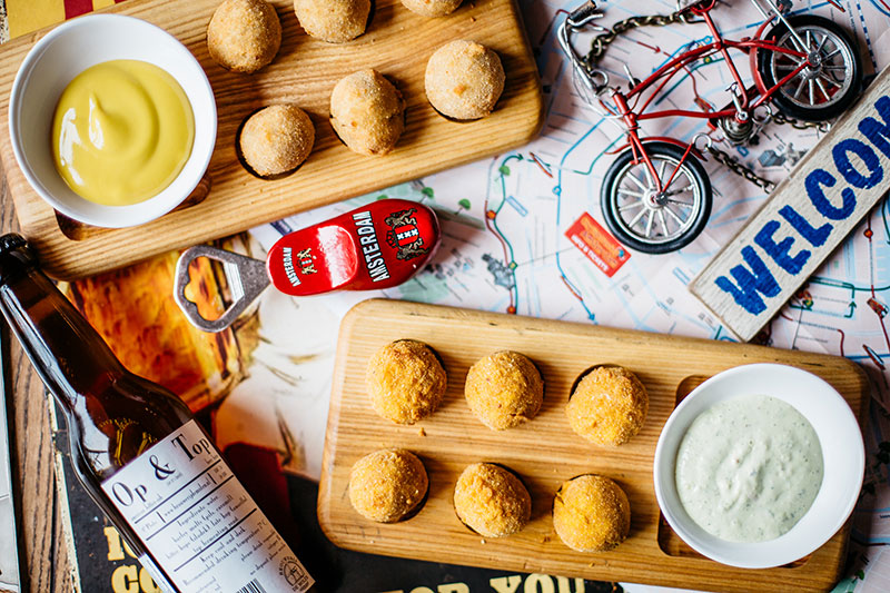 Футбольні пристрасті по-київськи: де дивитися фінал Ліги Чемпіонів у закладах столиці Футбольні пристрасті по-київськи: де дивитися фінал Ліги Чемпіонів у закладах столиці