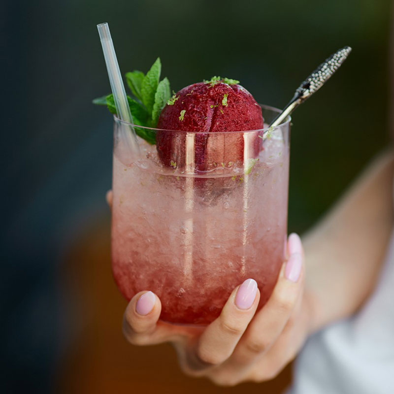 Літо у келиху: в яких ресторанах Києва шукати холодні напої