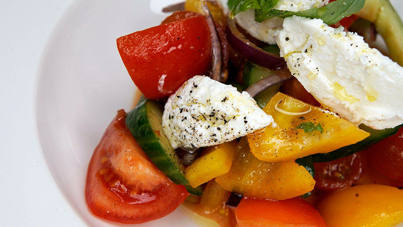 Не хумусом єдиним: де шукати вегетаріанські та веганські страви в Києві Не хумусом єдиним: де шукати вегетаріанські та веганські страви в Києві