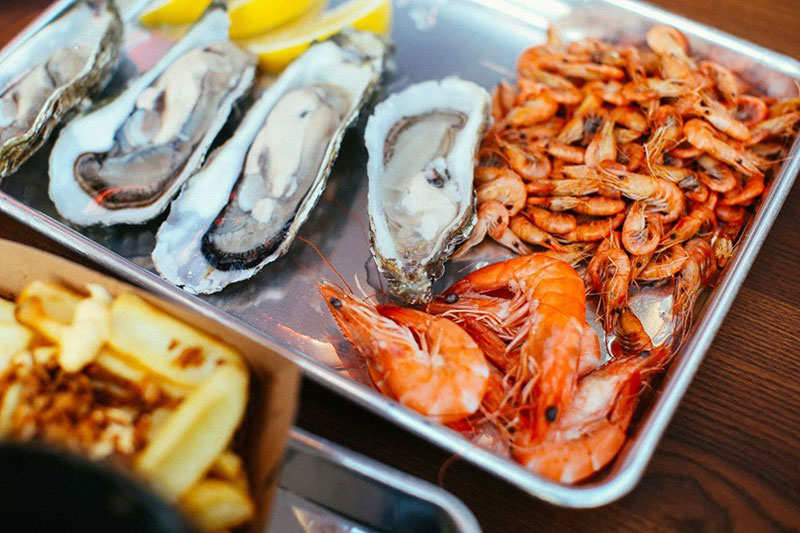 Для тих, хто сумує за морем: одеська кухня в ресторанах Києва Для тих, хто сумує за морем: одеська кухня в ресторанах Києва