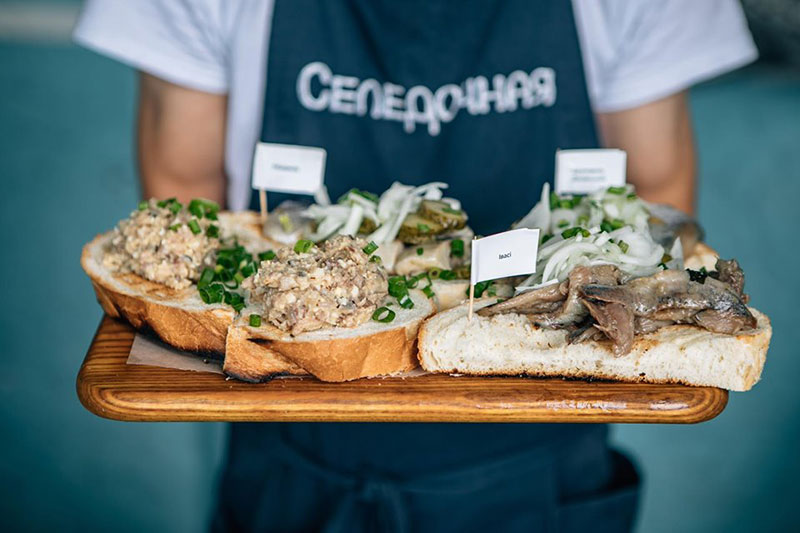 Для тих, хто сумує за морем: одеська кухня в ресторанах Києва Для тих, хто сумує за морем: одеська кухня в ресторанах Києва