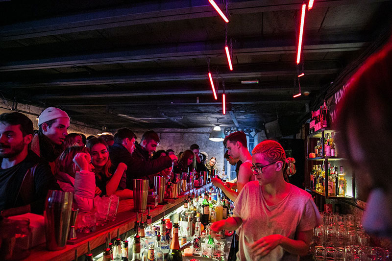 Топ заведений Киева, где зажигают незабываемые вечеринки Топ заведений Киева, где зажигают незабываемые вечеринки