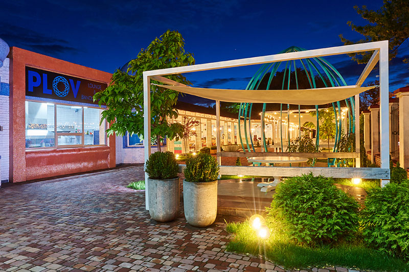 Свіже повітря і їжа: літні тераси в ресторанах Києва (ч.1) Свіже повітря і їжа: літні тераси в ресторанах Києва (ч.1)