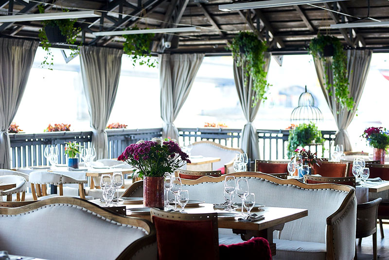 На великій воді: ресторани Києва, які знаходяться біля води На великій воді: ресторани Києва, які знаходяться біля води