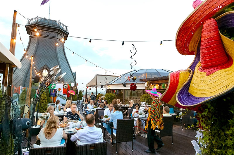 Вид з даху: 16 панорамних ресторанів Києва Вид з даху: 16 панорамних ресторанів Києва