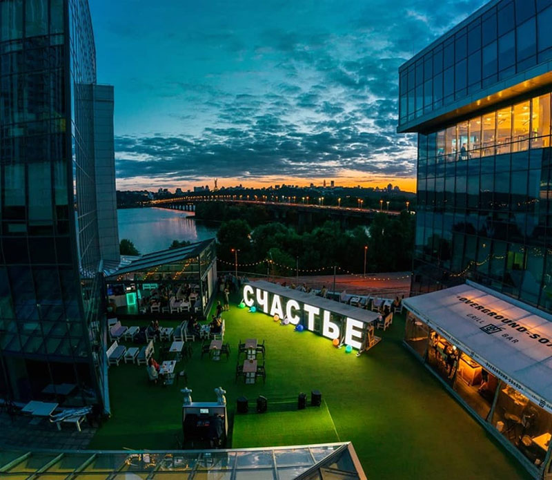 Вид з даху: 16 панорамних ресторанів Києва Вид з даху: 16 панорамних ресторанів Києва