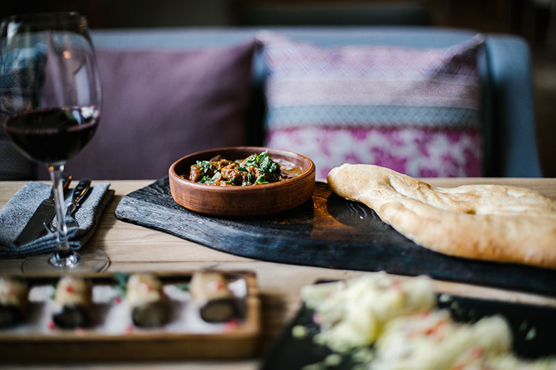 Їж. Знову їж. Кохай: Куди піти у День Закоханих у Києві Їж. Знову їж. Кохай: Куди піти у День Закоханих у Києві