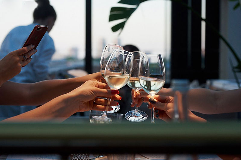 Магія білого і червоного: винні історії в ресторанах Києва Магія білого і червоного: винні історії в ресторанах Києва