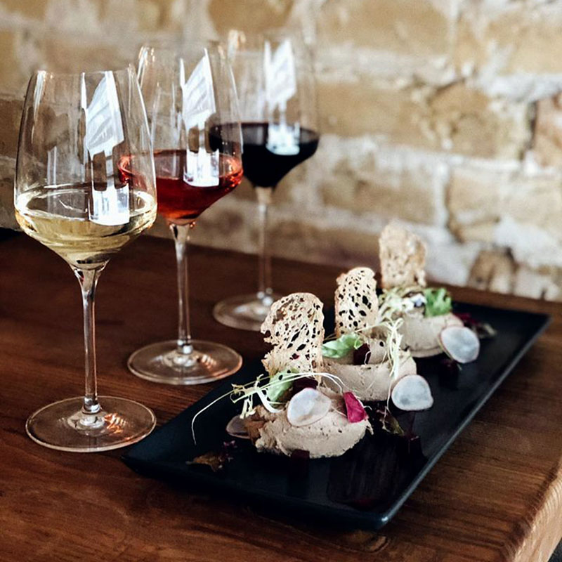 Термінове побачення: куди піти зі своєю другою половинкою у Києві Термінове побачення: куди піти зі своєю другою половинкою у Києві