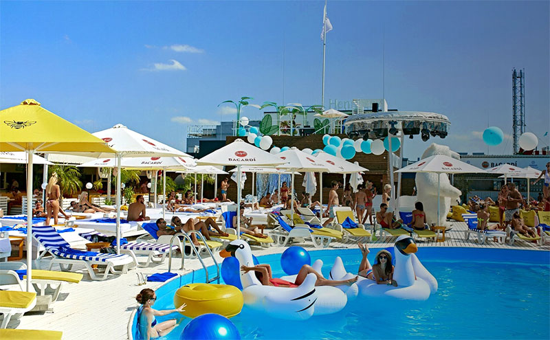 Місце під сонцем: 7 басейнів Києва Місце під сонцем: 7 басейнів Києва