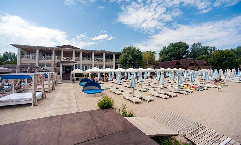 Місце під сонцем: 7 басейнів Києва Місце під сонцем: 7 басейнів Києва