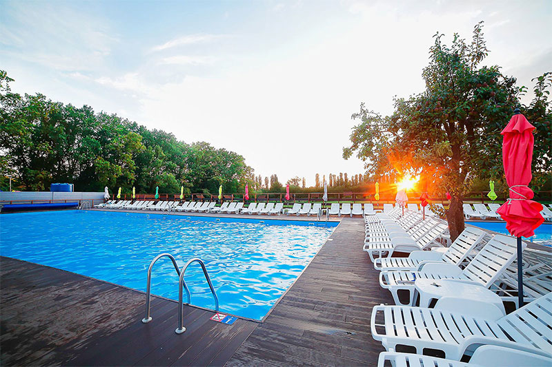 Місце під сонцем: 7 басейнів Києва Місце під сонцем: 7 басейнів Києва