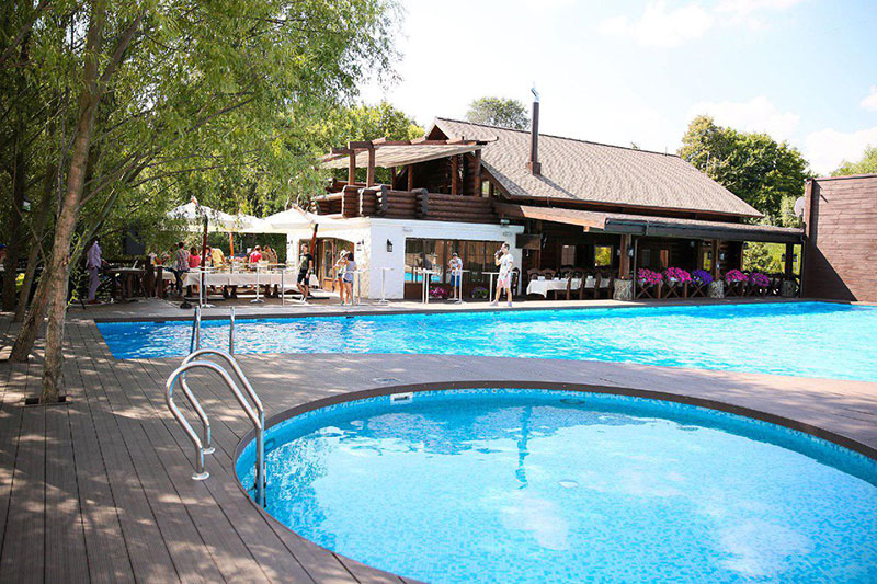 Місце під сонцем: 7 басейнів Києва Місце під сонцем: 7 басейнів Києва