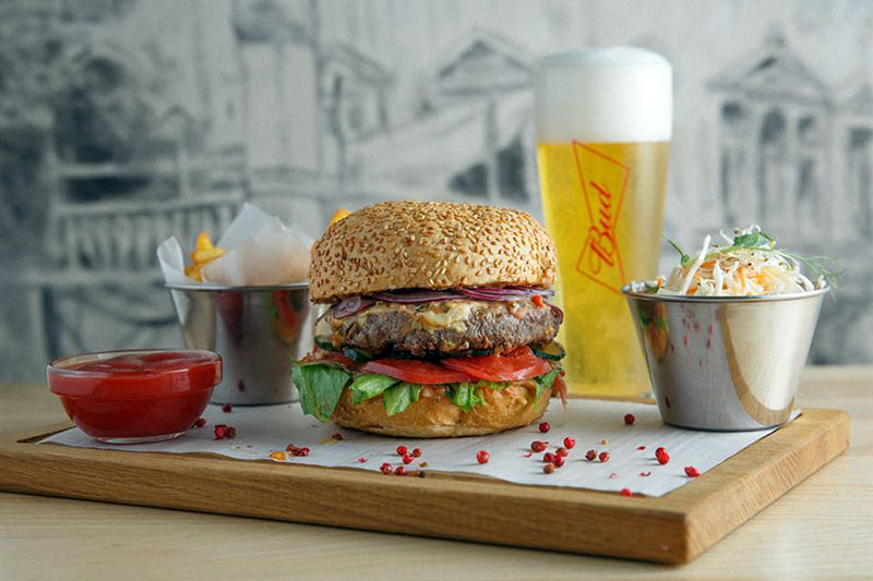 Жаркий сентябрь: 13 новых заведений месяца Жаркий сентябрь: 13 новых заведений месяца