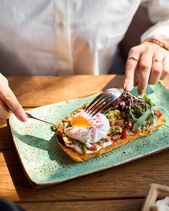 Нові сніданки у мережі ресторанів Spezzo Нові сніданки у мережі ресторанів Spezzo