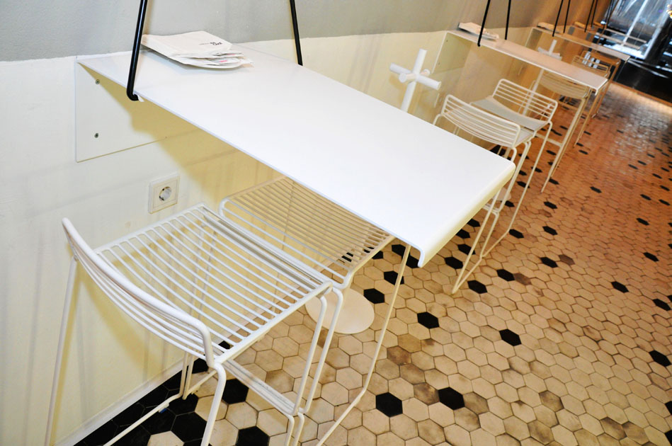 Новое место (Киев): Кафе-кондитерская 