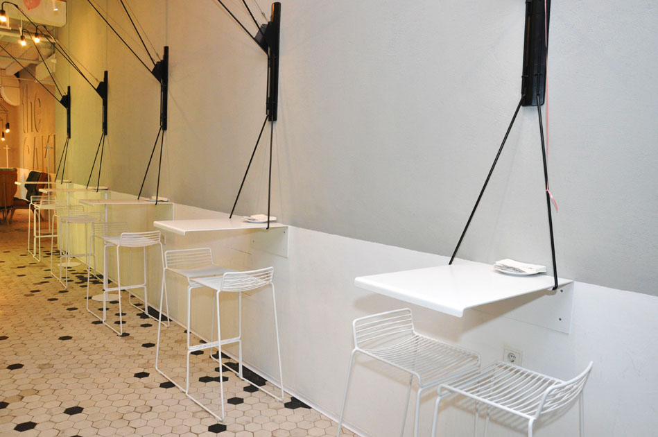 Новое место (Киев): Кафе-кондитерская 