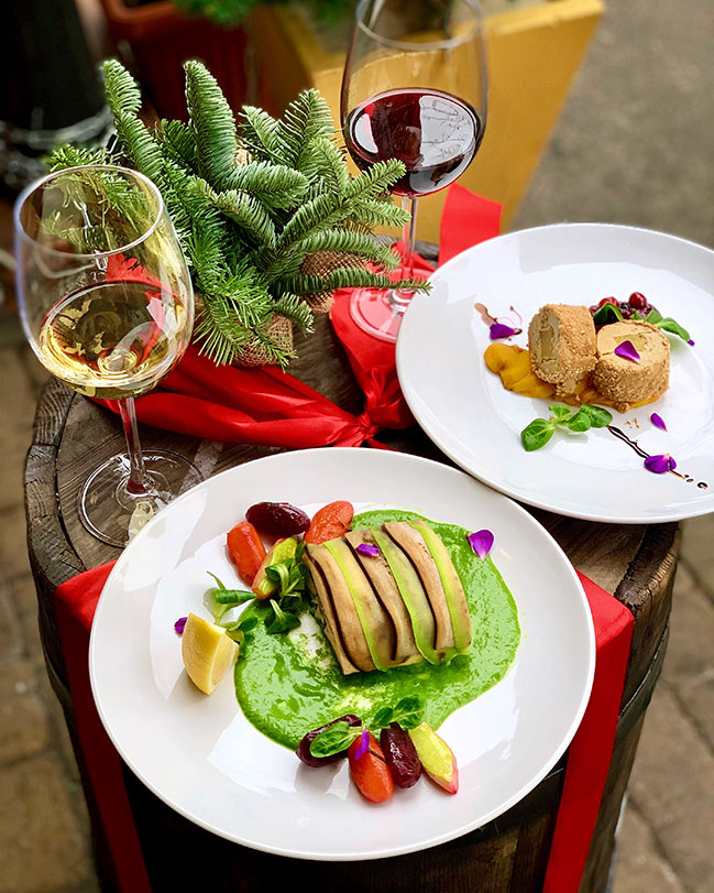 День Народження Famille Très FRANÇAIS: 8 років День Народження Famille Très FRANÇAIS: 8 років