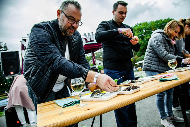 6 червня пройде Устричний Баттл на 15-му Kyiv Food and Wine Festival 6 червня пройде Устричний Баттл на 15-му Kyiv Food and Wine Festival