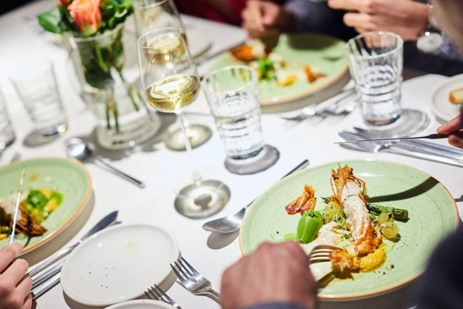 Їжа - як вид мистецтва | Звана вечеря з Giorgio Diana в ресторані Веранда на Дніпрі Їжа - як вид мистецтва | Звана вечеря з Giorgio Diana в ресторані Веранда на Дніпрі