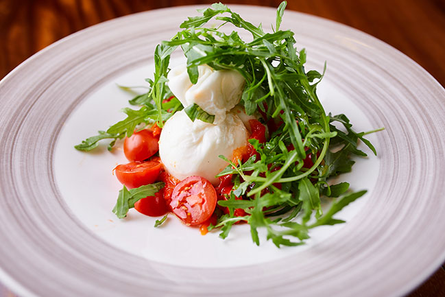 Власна сироварня в ресторані Веранда на Дніпрі Власна сироварня в ресторані Веранда на Дніпрі