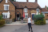 Женщина посетила 500 баров с одинаковым названием