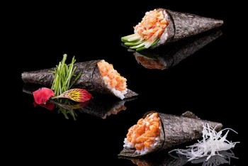 Хенд-роли у ресторані 