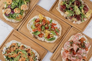 Італійська пінца у ресторані 