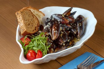 Мідії у ресторані 