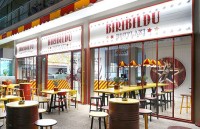 В Греции открылся ресторан, напоминающий цирк