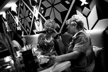  Інтелігентне Dance-Karaoke в ресторані 