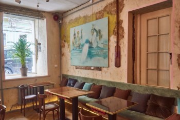 Нове місце (Київ): креветочна Юnість - оригінальний формат на Майдані