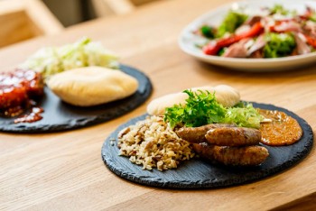 Смачна заправка: мережа ОККО презентувала нові ресторани A la minute та Pasta Mia