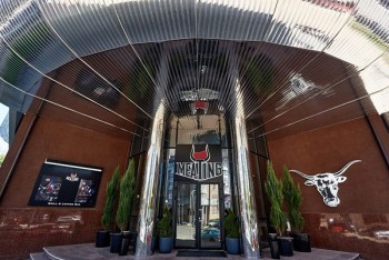 Стейк-хаус Meating Lounge: смачна історія про м'ясо і вино