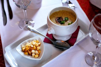 Карта перших страв: 9 найпопулярніших супів і де їх спробувати в Києві