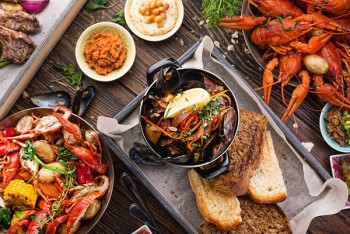 Для тих, хто сумує за морем: одеська кухня в ресторанах Києва