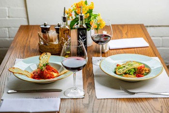 Зазирнути на вогник маяка – італійський ресторан 