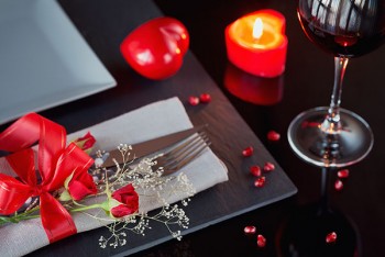 Їж. Знову їж. Кохай: Куди піти у День Закоханих у Києві