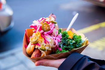 Стрит-фуд в Киеве: где вкусно поесть на ходу